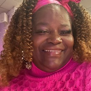 Meet your Posher, Debbie